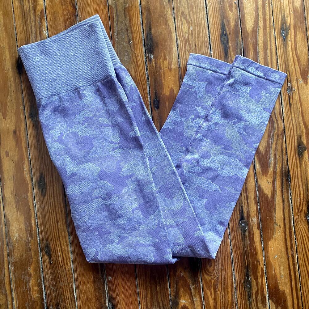 Pink camouflage training leggings
